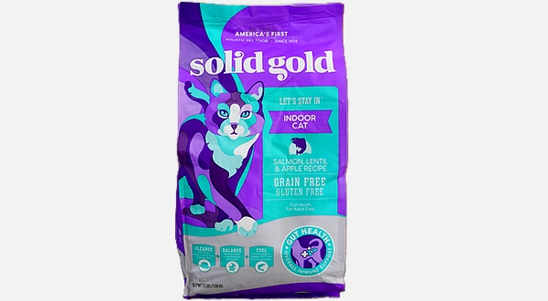 طعام جاف للقطط بنكهة السلمون gold solid 1.36 كيلو