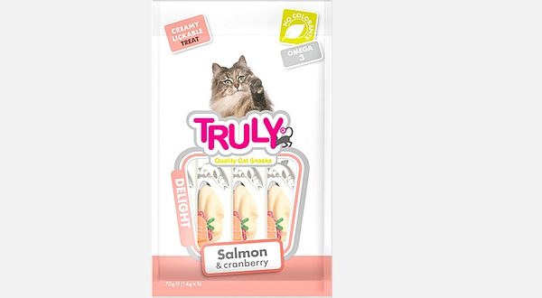 ترولي مكافأة قطط بنكهة السلمون والتوت البري 