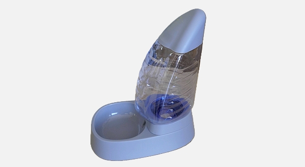 مشربية للقطط لون رصاصي